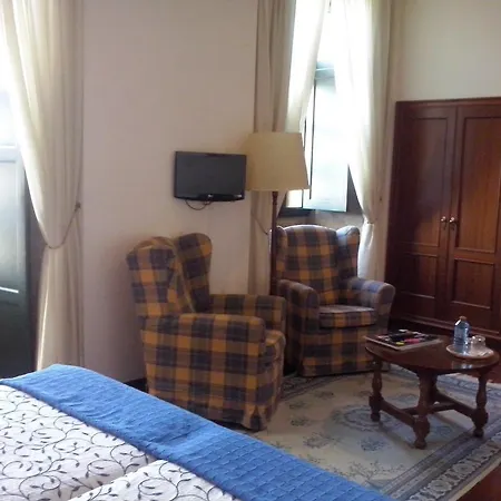 Pazo De Mendoza Hotel 2*